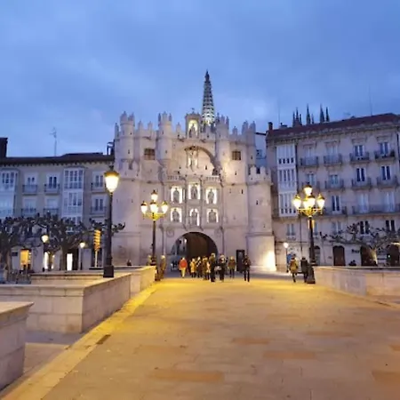 Vivienda De Uso Turistico En El Corazon De Burgos Apartment Exterior photo